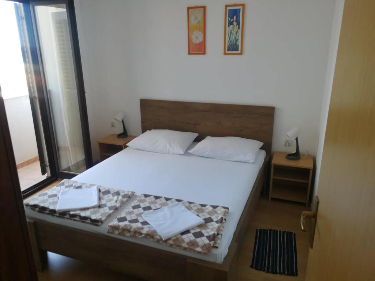 Apartman Cemeljic Appartement Mandre Buitenkant foto