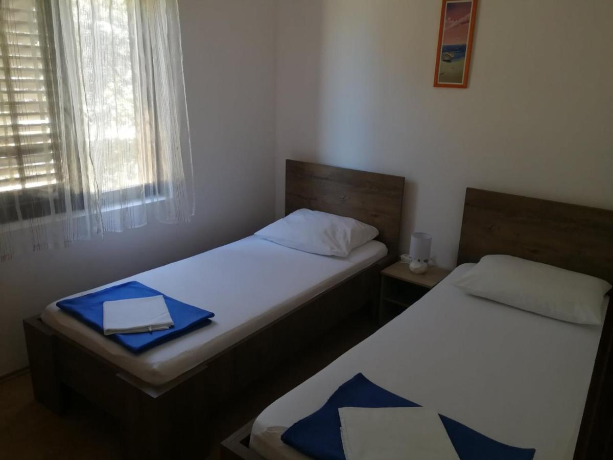 Apartman Cemeljic Appartement Mandre Buitenkant foto